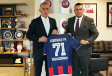 Gündüz’den Hacıosmanoğlu’na Kırıkkale FK forma hediyesi - Kırıkkale Haber, Son Dakika Kırıkkale Haberleri