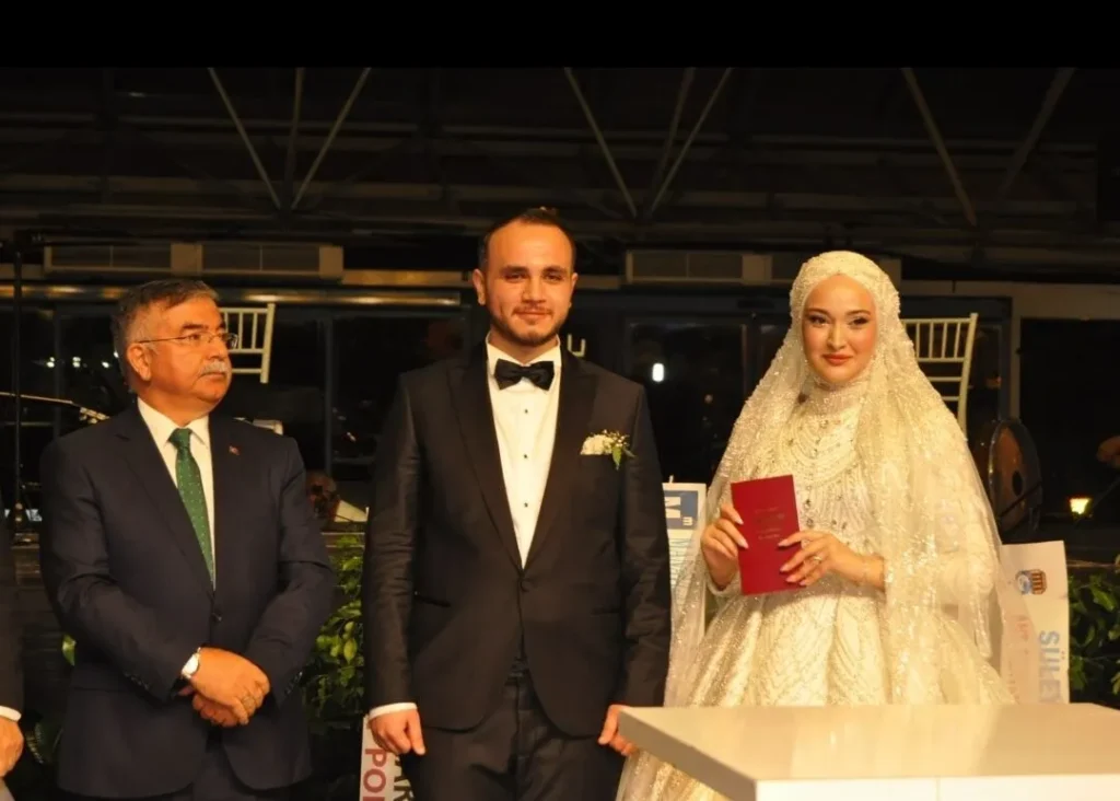 Keskin’in Sevilen Doktoru Taha Işıkhan Dünyaevine Girdi – Kırıkkale Haber, Son Dakika Kırıkkale Haberleri Keskin’in Sevilen Doktoru Taha Işıkhan Dünyaevine Girdi - Kırıkkale Haber, Son Dakika Kırıkkale Haberleri