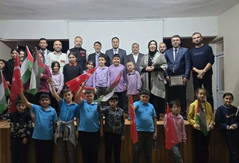 Sulakyurt’ta öğrencilerden Filistin duyarlılığı - Kırıkkale Haber, Son Dakika Kırıkkale Haberleri Sulakyurt’ta öğrencilerden Filistin duyarlılığı - Kırıkkale Haber, Son Dakika Kırıkkale Haberleri