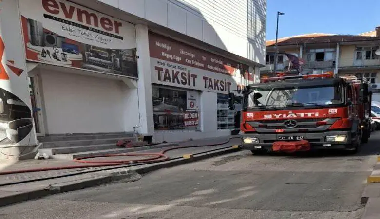 Telefon Mağazasında Yangın Paniği - Kırıkkale Haber, Son Dakika Kırıkkale Haberleri