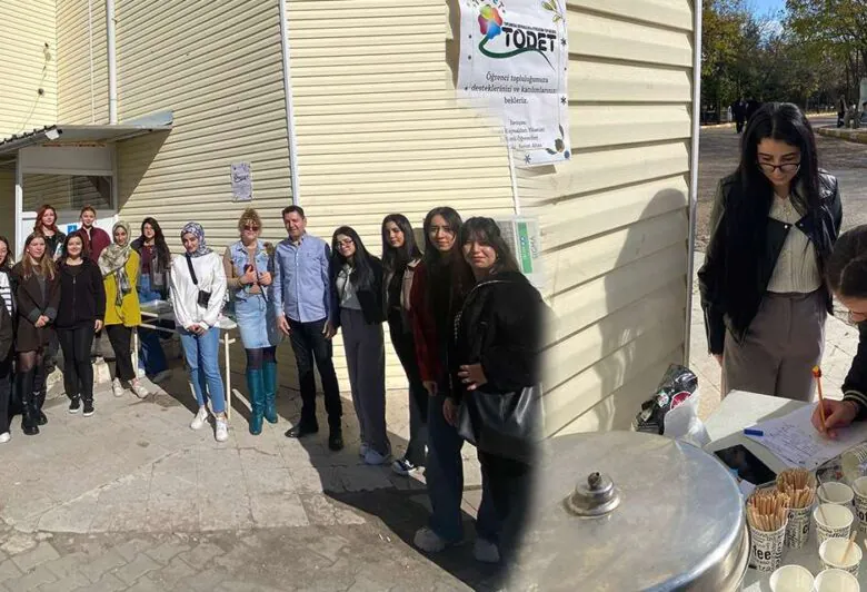 Keskin MYO'da topluluk bilinci çay eşliğinde güçlendi! - Kırıkkale Haber, Son Dakika Kırıkkale Haberleri Keskin MYO'da topluluk bilinci çay eşliğinde güçlendi! - Kırıkkale Haber, Son Dakika Kırıkkale Haberleri