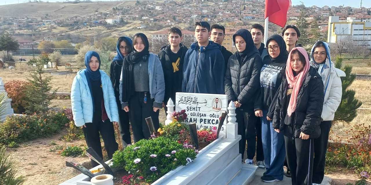 Fen Lisesi öğrencileri, şehit öğretmeni unutmadı - Kırıkkale Haber, Son Dakika Kırıkkale Haberleri