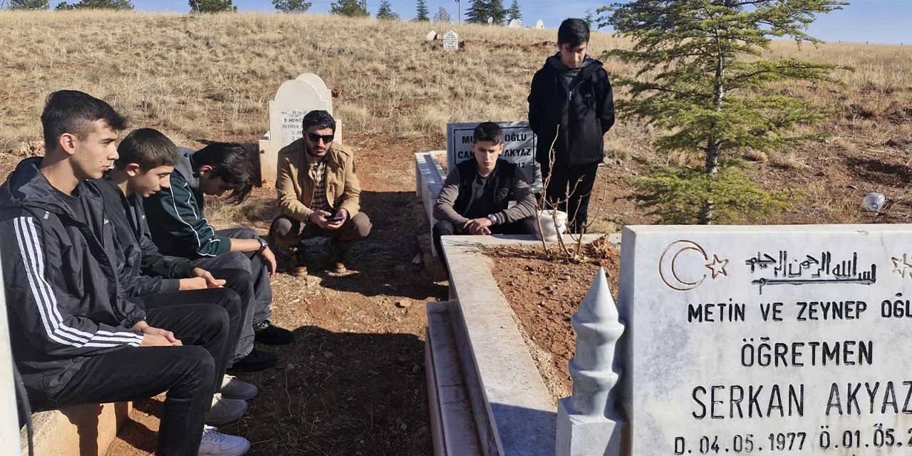 Liseliler öğretmenleri dualarla andı - Kırıkkale Haber, Son Dakika Kırıkkale Haberleri