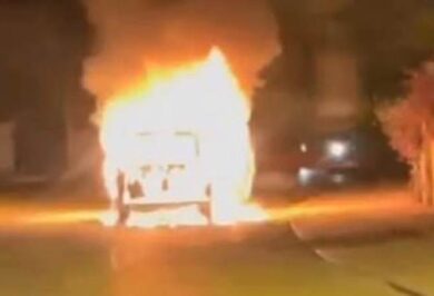 Seyir Halindeki Araç Alev Topuna Döndü - Kırıkkale Haber, Son Dakika Kırıkkale Haberleri Seyir Halindeki Araç Alev Topuna Döndü - Kırıkkale Haber, Son Dakika Kırıkkale Haberleri