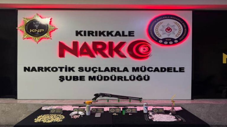 Cephanelik gibi evden uyuşturucu ve silahlar çıktı - Kırıkkale Haber, Son Dakika Kırıkkale Haberleri