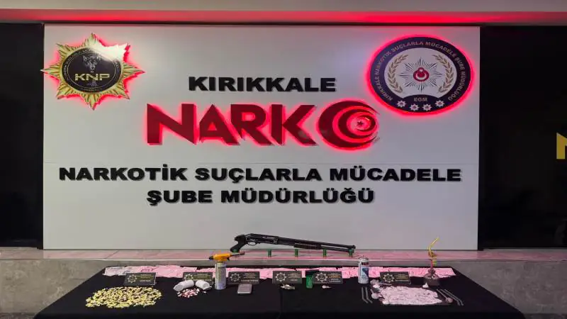 Cephanelik gibi evden uyuşturucu ve silahlar çıktı - Kırıkkale Haber, Son Dakika Kırıkkale Haberleri