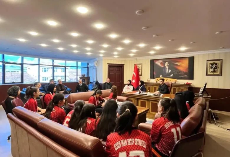 Keskin’in altın çocukları: Hem sahada hem masada şampiyon! - Kırıkkale Haber, Son Dakika Kırıkkale Haberleri Keskin’in altın çocukları: Hem sahada hem masada şampiyon! - Kırıkkale Haber, Son Dakika Kırıkkale Haberleri