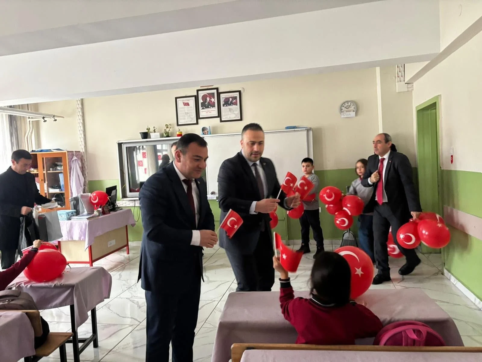 MHP Kırıkkale İl Başkanı Murat Abalı’dan Eğitime Bayraklı Destek - Kırıkkale Haber, Son Dakika Kırıkkale Haberleri