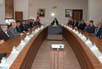 Vali Sarıibrahim, İl Genel Meclisi Üyelerini ağırladı - Kırıkkale Haber, Son Dakika Kırıkkale Haberleri Vali Sarıibrahim, İl Genel Meclisi Üyelerini ağırladı - Kırıkkale Haber, Son Dakika Kırıkkale Haberleri