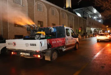 Kırıkkale Belediyesi Şehri Gül Suyu İle Yıkandı - Kırıkkale Haber, Son Dakika Kırıkkale Haberleri