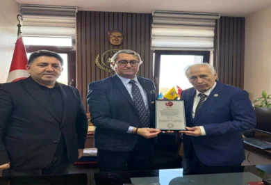 Kırıkkaleli Hemşehrimiz Mustafa Hakan Uyar’a Anlamlı Plaket - Kırıkkale Haber, Son Dakika Kırıkkale Haberleri Kırıkkaleli Hemşehrimiz Mustafa Hakan Uyar’a Anlamlı Plaket - Kırıkkale Haber, Son Dakika Kırıkkale Haberleri