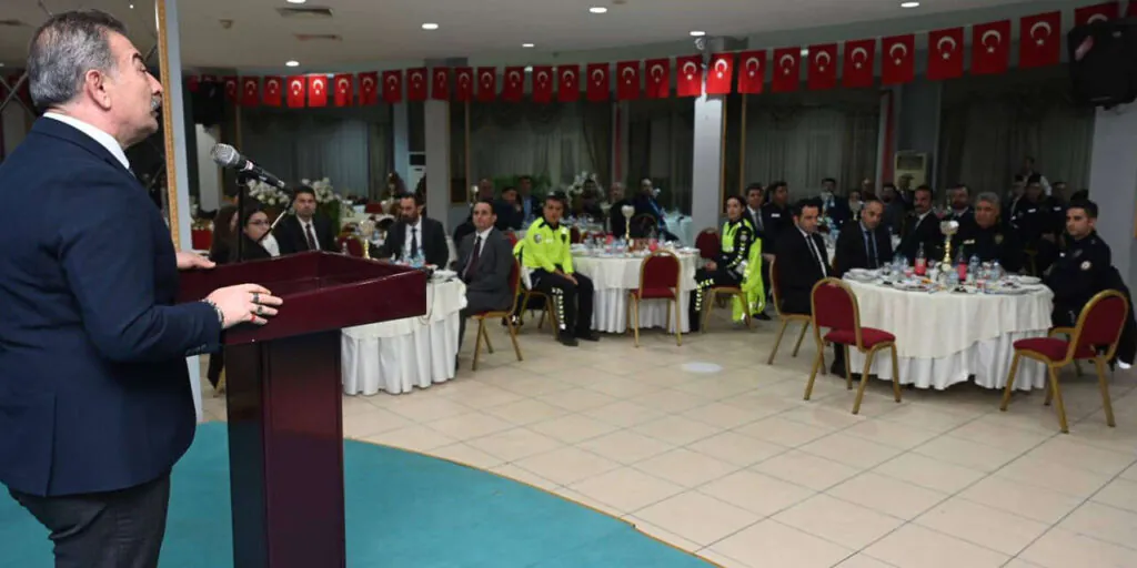 Kırıkkale’de Emniyet Teşkilatı iftarda buluştu – Kırıkkale Haber, Son Dakika Kırıkkale Haberleri Kırıkkale’de Emniyet Teşkilatı iftarda buluştu - Kırıkkale Haber, Son Dakika Kırıkkale Haberleri