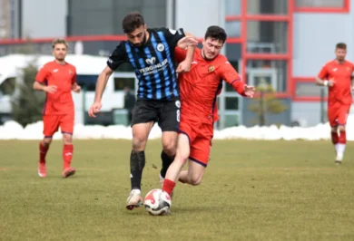 Kırıkkale FK Kayseri'den Eli Boş Dönüyor erciyes 390x266 - Kırıkkale FK Kayseri'den Eli Boş Dönüyor