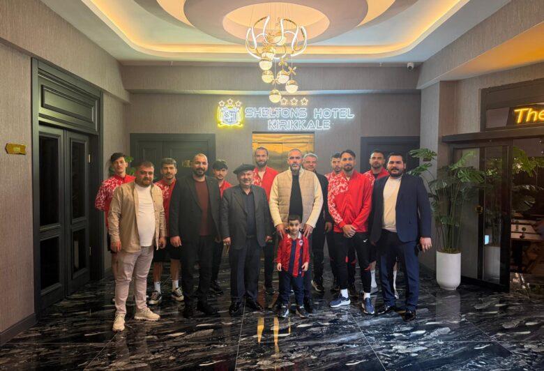 Kırıkkale Spor’a Moral Desteği: Sheltons Hotel’den Anlamlı Ev Sahipliği - Kırıkkale Haber, Son Dakika Kırıkkale Haberleri Kırıkkale Spor’a Moral Desteği: Sheltons Hotel’den Anlamlı Ev Sahipliği - Kırıkkale Haber, Son Dakika Kırıkkale Haberleri