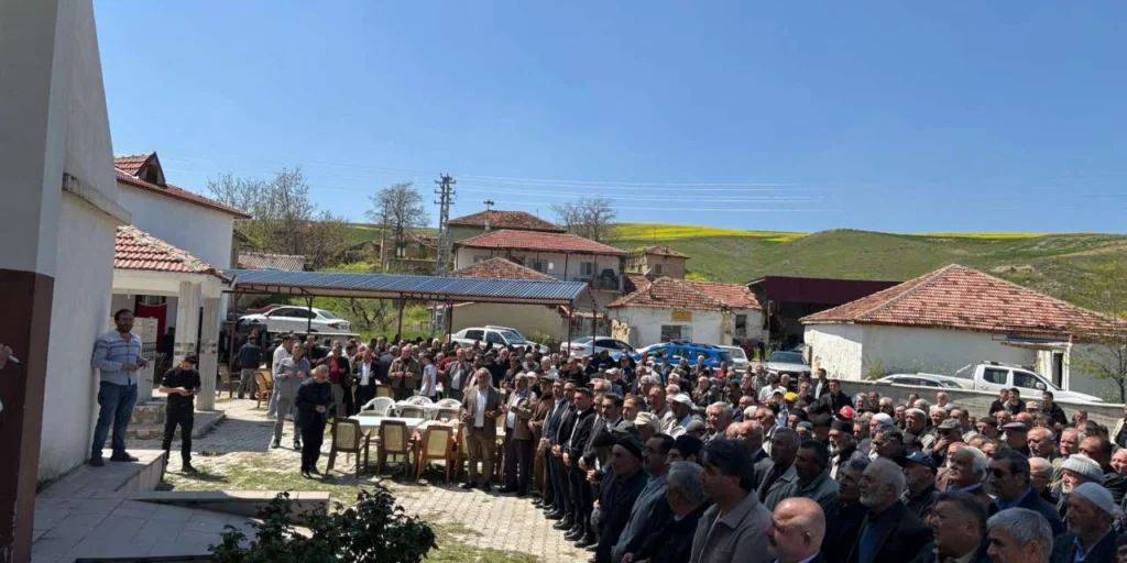 Murat Abalı k&ouml;yl&uuml;lerle yağmur duasına &ccedil;ıktı - Kırıkkale Haber, Son Dakika Kırıkkale Haberleri