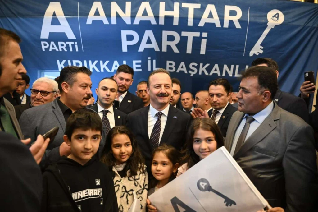 Kırıkkale’de Ağıralioğlu’na Yoğun İlgi: “86 Milyonun Partisiyiz” Mesajı – Kırıkkale Haber, Son Dakika Kırıkkale Haberleri Kırıkkale’de Ağıralioğlu’na Yoğun İlgi: “86 Milyonun Partisiyiz” Mesajı - Kırıkkale Haber, Son Dakika Kırıkkale Haberleri