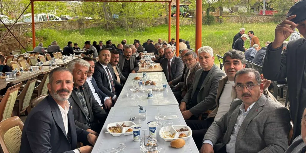 MHP teşkilatı Alcılı K&ouml;y&uuml;'nde g&ouml;n&uuml;llere dokundu - Kırıkkale Haber, Son Dakika Kırıkkale Haberleri