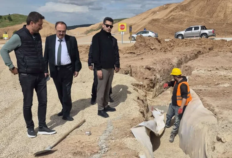 Çipi Deresi Köyü’nün yolları yenileniyor - Kırıkkale Haber, Son Dakika Kırıkkale Haberleri Çipi Deresi Köyü’nün yolları yenileniyor - Kırıkkale Haber, Son Dakika Kırıkkale Haberleri