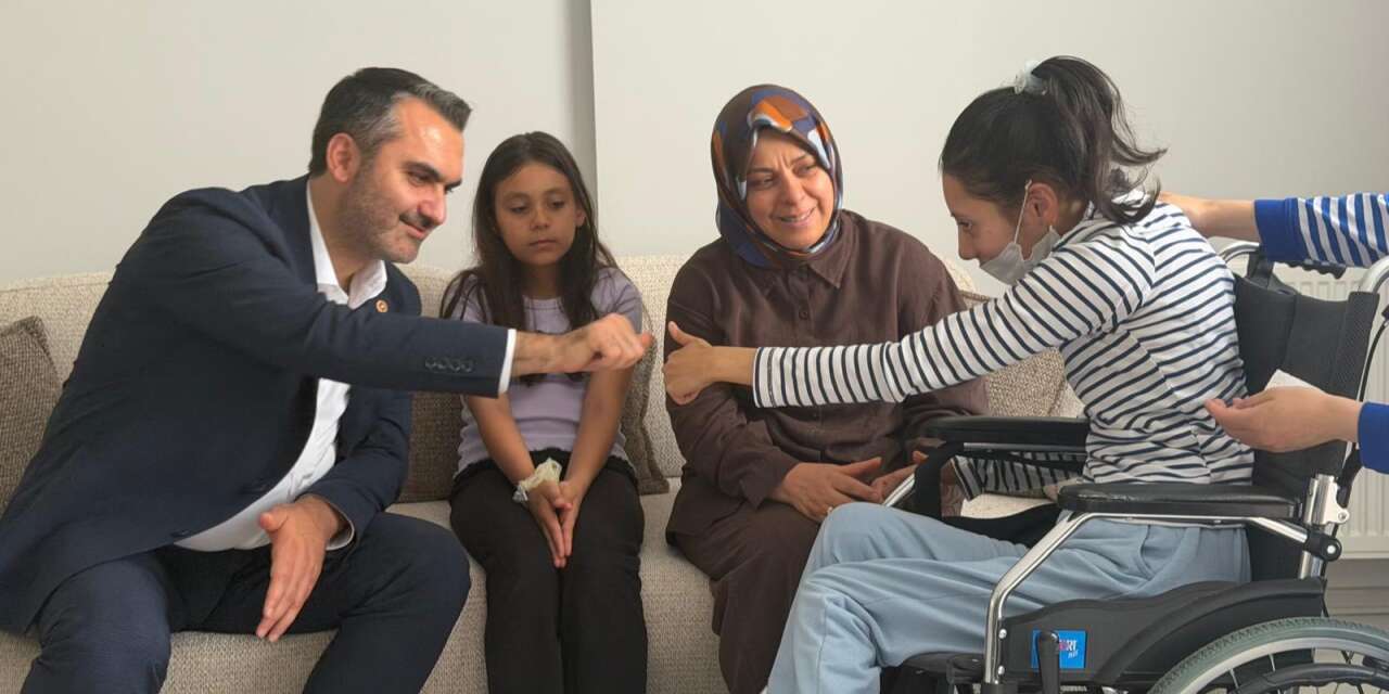 Kaplan’dan Nisa Yaman’a doğum günü sürprizi - Kırıkkale Haber, Son Dakika Kırıkkale Haberleri
