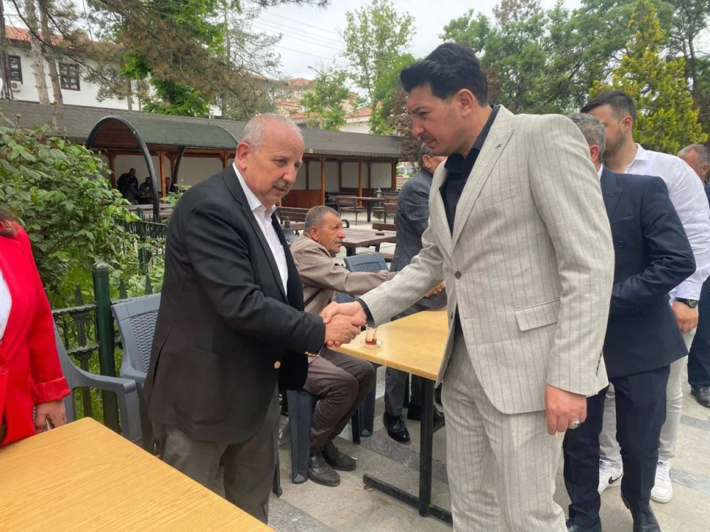 Keskin’de Kurban Bayramı coşkusu Başkan Cönger vatandaşlarla bayramlaştı – Kırıkkale Haber, Son Dakika Kırıkkale Haberleri Keskin’de Kurban Bayramı coşkusu Başkan Cönger vatandaşlarla bayramlaştı - Kırıkkale Haber, Son Dakika Kırıkkale Haberleri