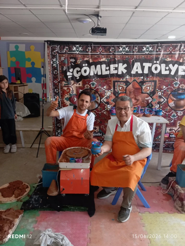 Karakeçili İlkokulu’nda Çömlek Atölyesi Heyecanı – Kırıkkale Haber, Son Dakika Kırıkkale Haberleri Karakeçili İlkokulu'nda Çömlek Atölyesi Heyecanı - Kırıkkale Haber, Son Dakika Kırıkkale Haberleri