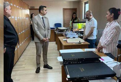 Kaymakam Kayatürk’ten Tapu Müdürlüğüne ziyaret - Kırıkkale Haber, Son Dakika Kırıkkale Haberleri Kaymakam Kayatürk’ten Tapu Müdürlüğüne ziyaret - Kırıkkale Haber, Son Dakika Kırıkkale Haberleri