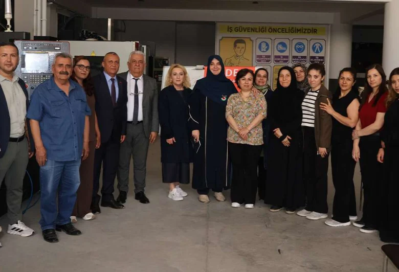 Sanayide kadın eli: Her Meslekte Kadın Eli Projesi - Kırıkkale Haber, Son Dakika Kırıkkale Haberleri Sanayide kadın eli: Her Meslekte Kadın Eli Projesi - Kırıkkale Haber, Son Dakika Kırıkkale Haberleri