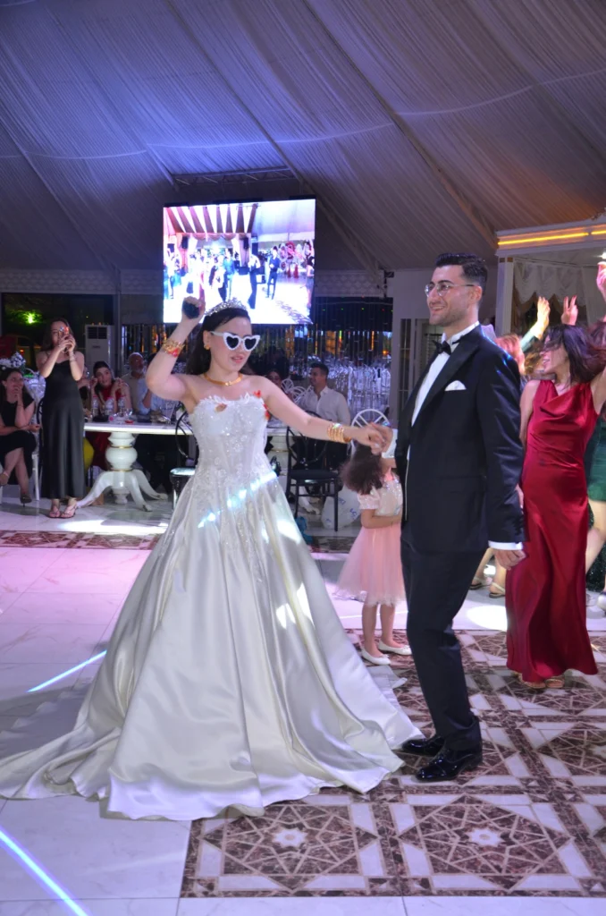 KIRIKKALE’DE İKİ TANINMIŞ AİLEYİ BULUŞTURAN DÜĞÜN! – Kırıkkale Haber, Son Dakika Kırıkkale Haberleri KIRIKKALE’DE İKİ TANINMIŞ AİLEYİ BULUŞTURAN DÜĞÜN! - Kırıkkale Haber, Son Dakika Kırıkkale Haberleri