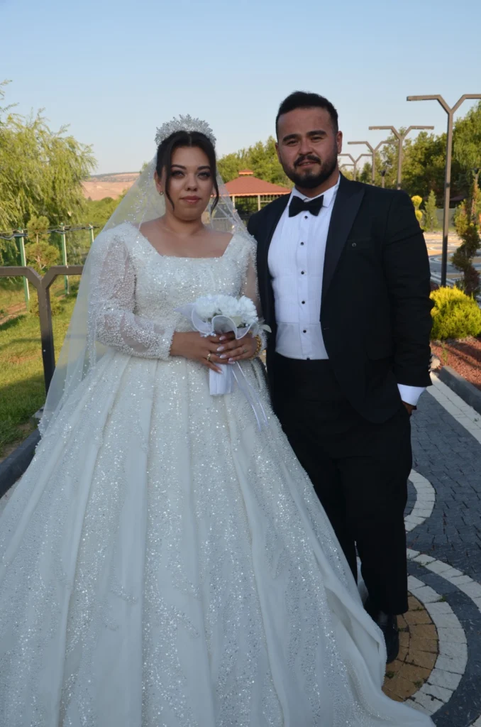 PINAR VE SAMET MUHTEŞEM DÜĞÜNLE DÜNYAEVİNE GİRDİ – Kırıkkale Haber, Son Dakika Kırıkkale Haberleri PINAR VE SAMET MUHTEŞEM DÜĞÜNLE DÜNYAEVİNE GİRDİ - Kırıkkale Haber, Son Dakika Kırıkkale Haberleri