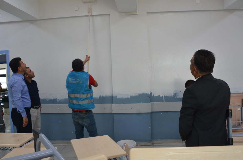 Denetimli Serbestlik Yükümlüleri Yaz Tatilinde Okulları Yeniliyor