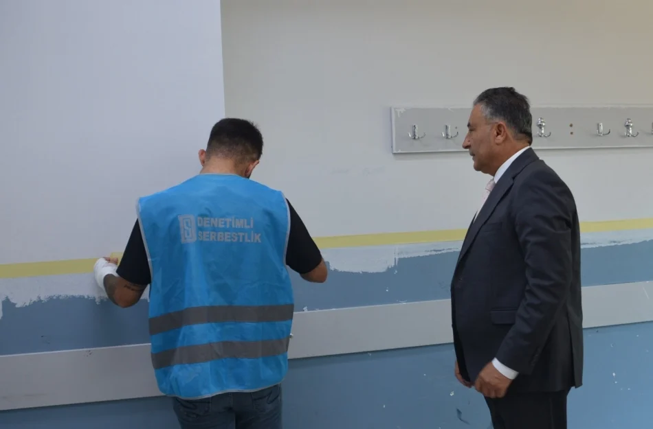 Denetimli Serbestlik Yükümlüleri Yaz Tatilinde Okulları Yeniliyor – Kırıkkale Haber, Son Dakika Kırıkkale Haberleri Denetimli Serbestlik Yükümlüleri Yaz Tatilinde Okulları Yeniliyor - Kırıkkale Haber, Son Dakika Kırıkkale Haberleri