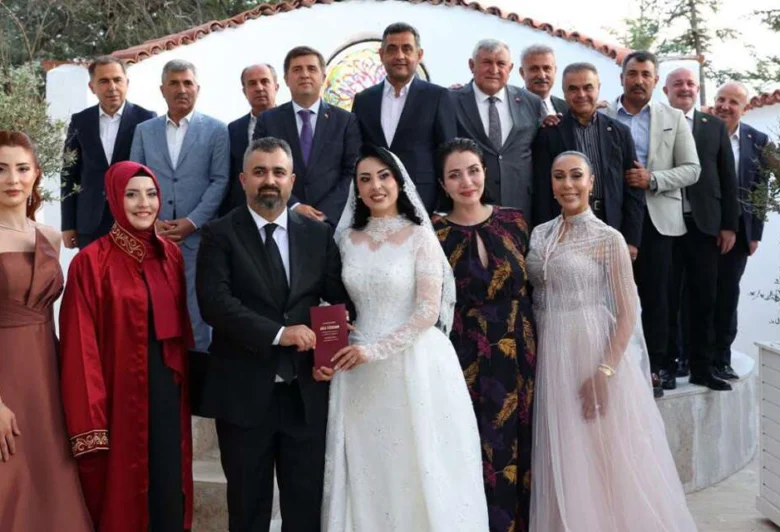Hacılar Belediye Başkanı Osman Erdoğan, evlendi - Kırıkkale Haber, Son Dakika Kırıkkale Haberleri Hacılar Belediye Başkanı Osman Erdoğan, evlendi - Kırıkkale Haber, Son Dakika Kırıkkale Haberleri