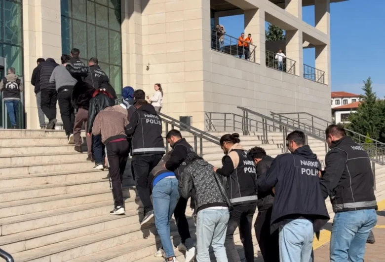Yetimhaneden Çıkan Kızları Ağlarına Düşürmüşler 2 Kişi Tutuklandı 9 Şüpheli Adli Kontrol İle Salıverildi - Kırıkkale Haber, Son Dakika Kırıkkale Haberleri Yetimhaneden Çıkan Kızları Ağlarına Düşürmüşler 2 Kişi Tutuklandı 9 Şüpheli Adli Kontrol İle Salıverildi - Kırıkkale Haber, Son Dakika Kırıkkale Haberleri
